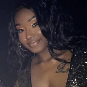 Meet your Posher, Keira